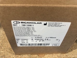 SONDE VESICALE SANS BALLONNET POUR SONDAGE INTERMITTENT - FEMME - PVC - 2 ILS LATERAUX DECALES - EXTREMITE DROITE TYPE NELATON - CH 10 - 15 CM - NOIR - BTE DE 100